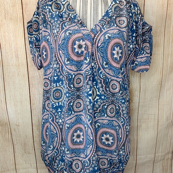Blanco Large V Neck Boho Casual Blouse - Picture 13 of 13
